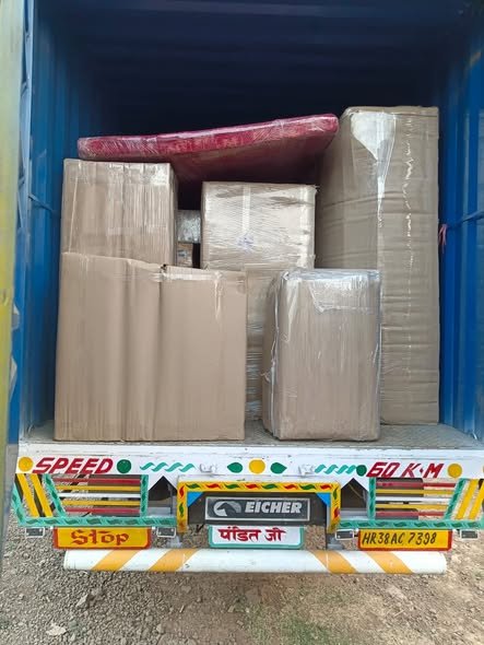 International Moving Services Maple Packer